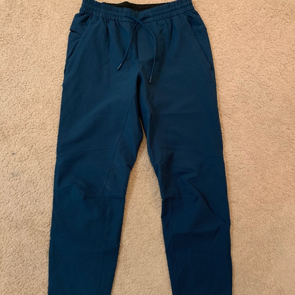 Lululemon Men’s License to Train Pant -Sz Small